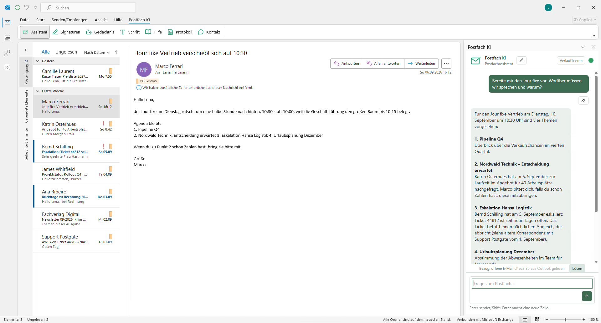 Outlook mit einer geöffneten Mail, daneben der Assistent mit den Punkten für den Jour fixe aus mehreren Mailverläufen